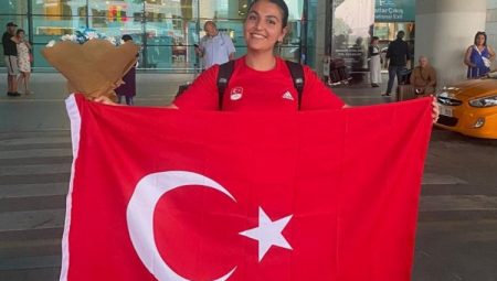 Şevval İlayda Tarhan, Paris 2024 kotasını aldı
