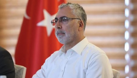 Bakan Işıkhan SGK İl müdürleri ile çevrim içi buluştu