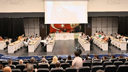 Başkan Uysal: ‘Dünya standartlarında hizmet binası kazandıracağız’