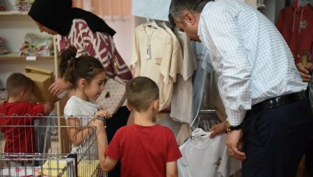Bursa Yıldırım’da 500 çocuğa bayramlık