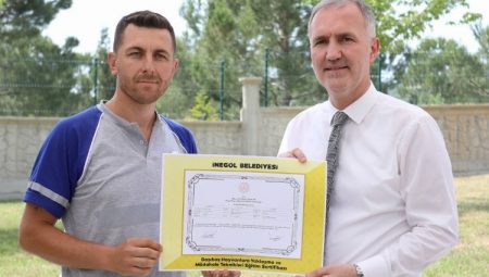 İnegöl’de barınak personeline başıboş sokak hayvanlarını yakalama eğitimi