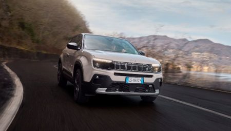 Jeep® “Avenger e-Hybrid” ile Türkiye’deki ürün gamını genişletiyor