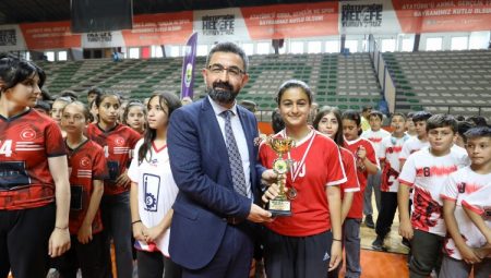 Spor festivalinde kupalar sahiplerini buldu