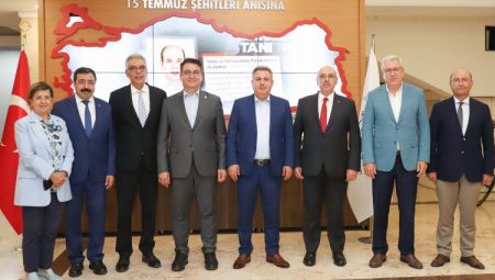İzmirli rektörler Dokuz Eylül’de buluştu