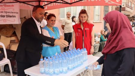 İzmit’te KPSS’ye giren adaylar yalnız bırakılmadı