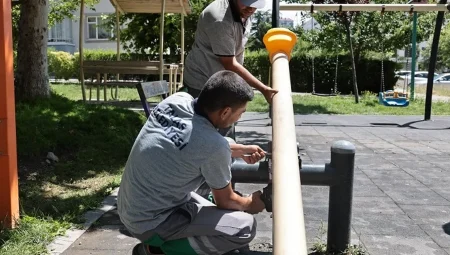 Kayseri Talas’ta park mesaisi