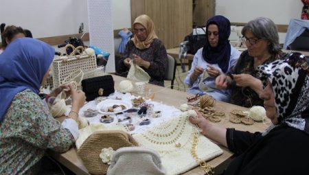 Sakarya’da engelsiz aileler iplerle muhteşem işler çıkardı
