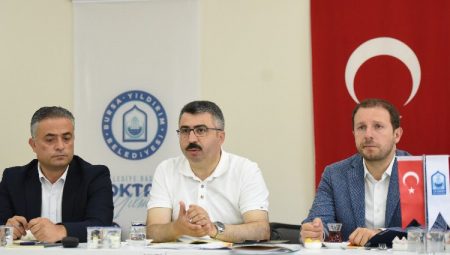 Başkan Yılmaz muhtarlarla buluştu