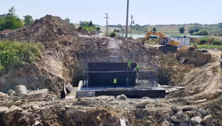 Akmeşe Osman Bey Köprüsünde çalışma başladı