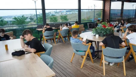 Akse Kitap Kahve’de okuma etkinliği