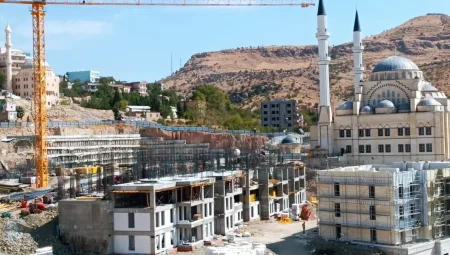 Başkan Demir: ” Yeşilli Kentsel Dönüşüm Projesi Türkiye’de örnek projedir”