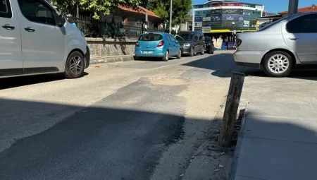 Bursa'da bu mahallenin yolları araç sahiplerine maddi sorun yaratıyor