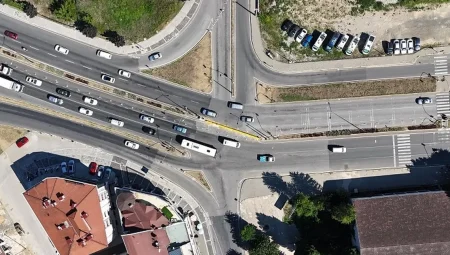 Düzce'de akıllı kavşak trafiğe yine çözüm olmadı!