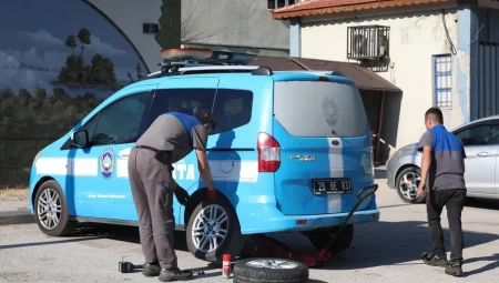 Eskişehir’de zabıta araçlarına bıçaklı saldırı!