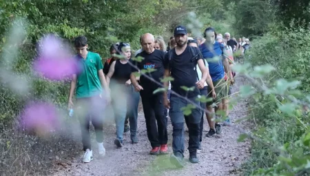 İzmitler, zafer coşkusunu doğa yürüyüşü ile yaşadı