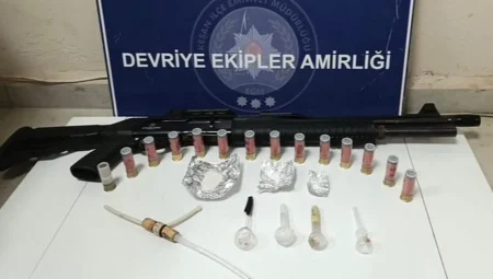 Keşan'da silaha ve uyuşturucuya el konuldu
