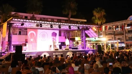 Muğla’da tiyatro şölenine büyük ilgi