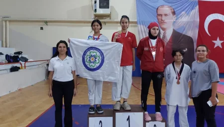 Muğlalı sporculardan Taekwondo Şampiyonaları’nda büyük başarı