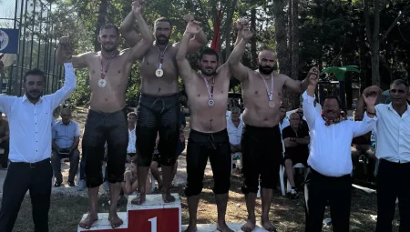 Sakaryalı pehlivanlardan 4 madalya