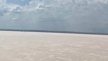 Tuz Gölü eski güzelliğini koruyamadı