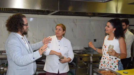 USMED Başkanı Said Ercan’dan Gaziantep’e övgü: ‘Şehre bir kadın eli değmiş’