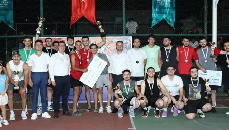 Zafer Turnuvası’nda kupalar sahiplerini buldu