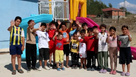 Sakarya’da çocuklar park istemişlerdi… Sekiharman’da yüzler güldü