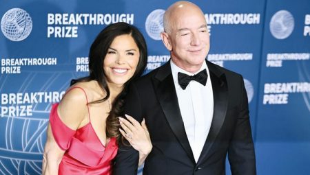 Bezos nişanlısını uzaya yolluyor