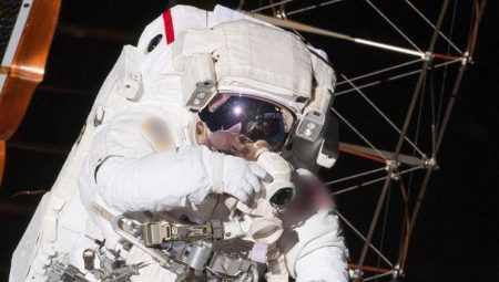 Çin uzaya göndereceği grubu tanıttı