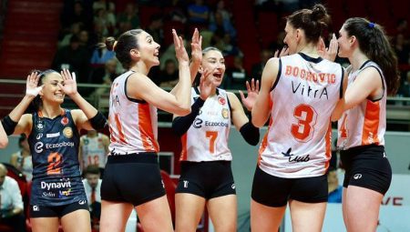 Eczacıbaşı’nda yaprak dökümü! Efsanelere veda edildi