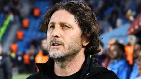 Fatih Tekke: ‘Kolay bir maç değildi, oyuncularım zoru başarıyor’