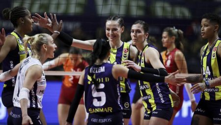 Fenerbahçe Medicana, Sultanlar Ligi’nde finalde! Galatasaray Daikin derbiyi 5 sette kaybetti