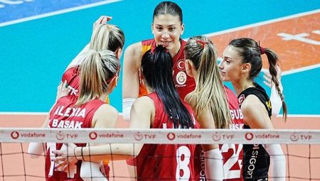 Galatasaray, Fenerbahçe karşısında seride 1-0 öne geçti