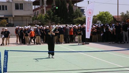 ‘Haydi Tenise’ projesi 11 zelzele vilayetinde eş vakitli başladı!
