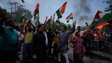 Hindistan ve Pakistan ortasında tansiyon tırmanıyor: Yeni Delhi hücumlardan komşusunu sorumlu tuttu