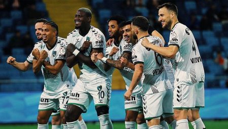 Kocaelispor, 59. yaşını Harika Lig’e yükselmenin mutluluğuyla kutluyor