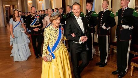 Norveç Kraliçesi hastaneye kaldırıldı