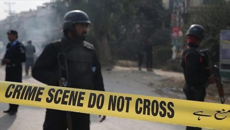 Pakistan’da terör saldırısı: 3 polis hayatını kaybetti, 19 kişi yaralandı