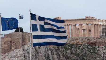 Rum basını, Yunanistan’ı Türkiye’den çekinmekle eleştirdi