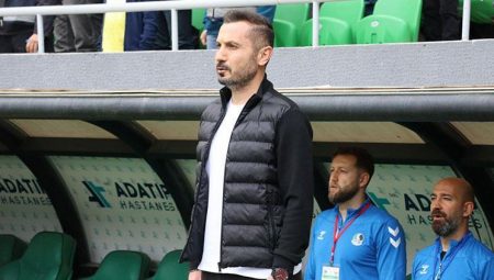 Sakaryaspor’da İlker Püren devri sona erdi!