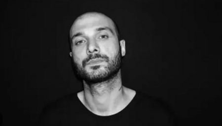 Sansar Salvo kimdir, gerçek ismi ne? Sansar Salvo, babasını darp etme cürmünden gözaltına alındı