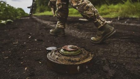 Savaştan kalma mayın patladı: 2 İran hudut muhafızı öldü