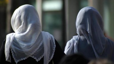 Sendikalar ve muhalefet yasak istiyordu… KKTC’de liselerde başörtüsü hür bırakıldı