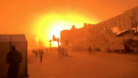 Son dakika… İsrail Gazze’nin tam kapasite çalışan tek hastanesini füzelerle vurdu!