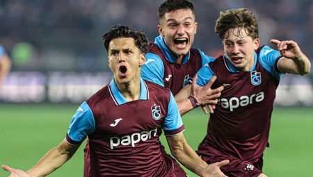Trabzonspor 19 Yaş Altı Grubu, futbol yıldızlarının geçtiği arenada finale odaklandı