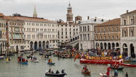 Venedik’e giriş fiyatı muhakkak oldu: Turistler bu yıl da ek ödeme yapacak