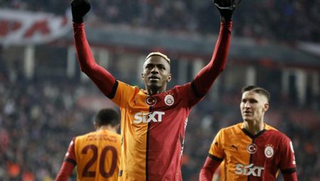 Victor Osimhen’den transfer sözleri: ‘Galatasaray sonsuza kadar kalbimde!’