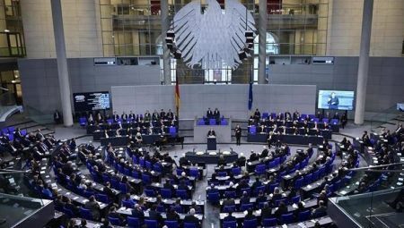 Almanya’da yeni hükümetin bakanları aşikâr oldu: Türk kökenli Serap Güler de listeye girdi