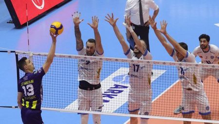 Arkas Spor Erkek Voleybol Kadrosu, dönemi üçüncü sırada tamamlamayı hedefliyor