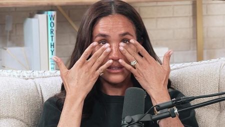 Evlenirken ağzı kulaklarındaydı… Bu defa makyajsız çıktı… İki çocuğu için gözyaşı döktü